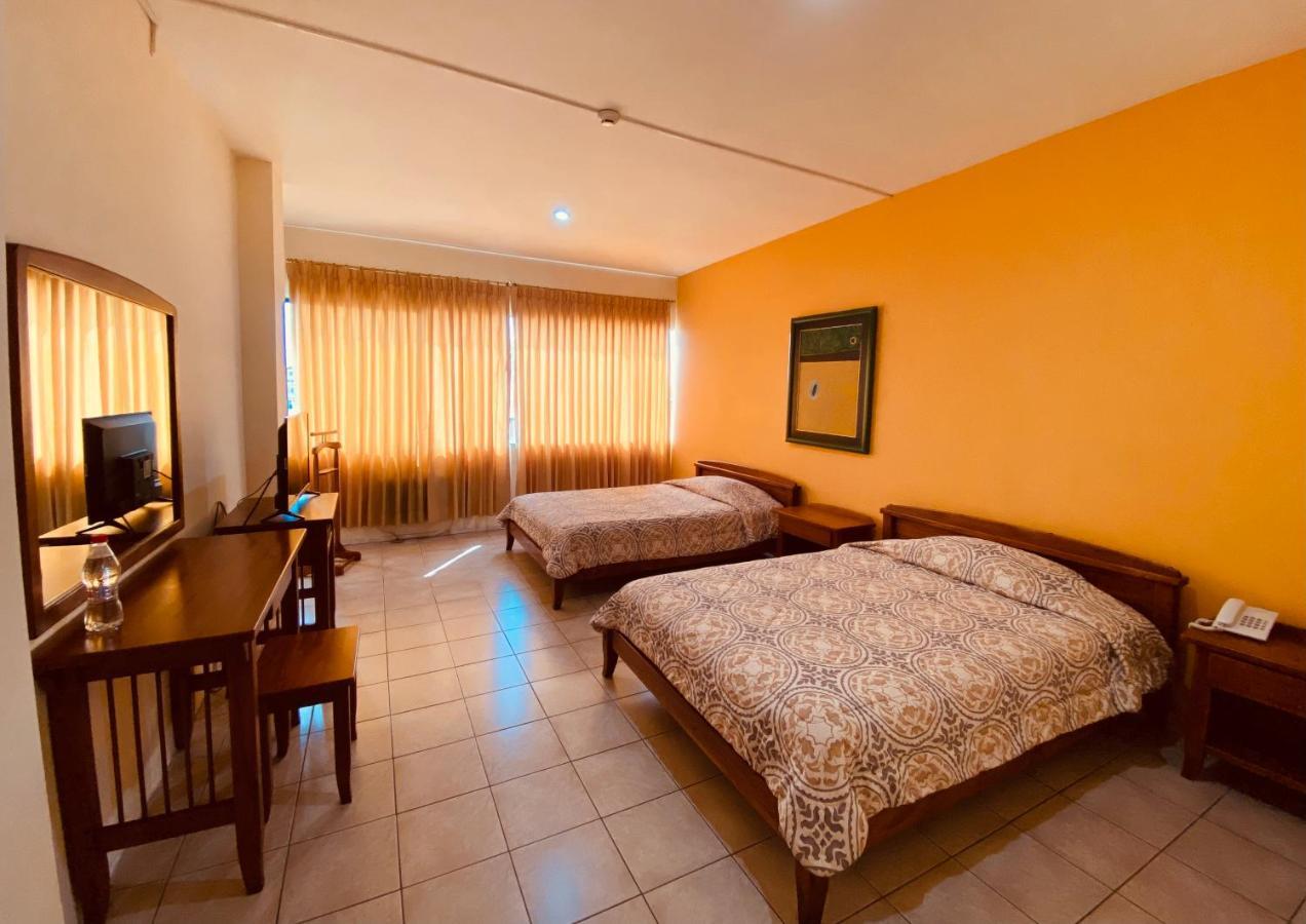 Hostal Solar Del Puerto Machala Exteriér fotografie