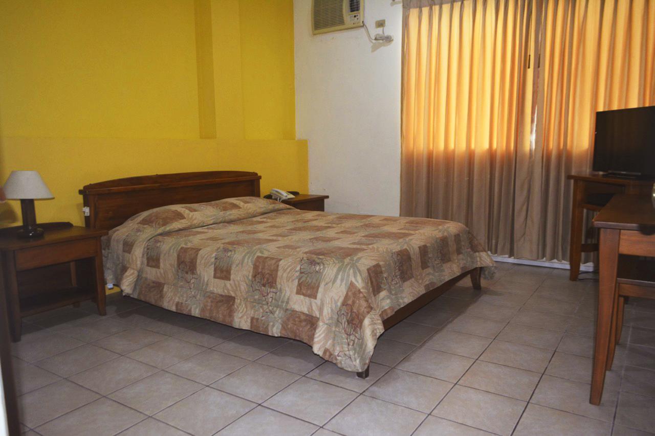 Hostal Solar Del Puerto Machala Exteriér fotografie
