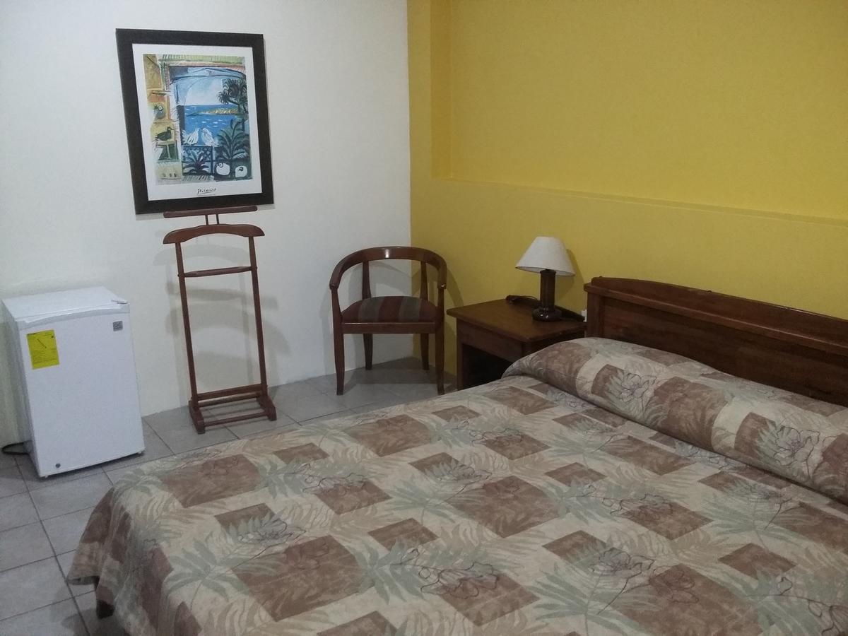 Hostal Solar Del Puerto Machala Exteriér fotografie